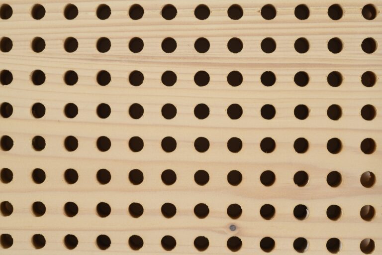 Ignipli® Acoustic épicéa vernis blanchi - Woodenha Industries