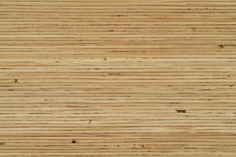 Ignipli® épicéa Fineline Euroclasse B - Woodenha Industries