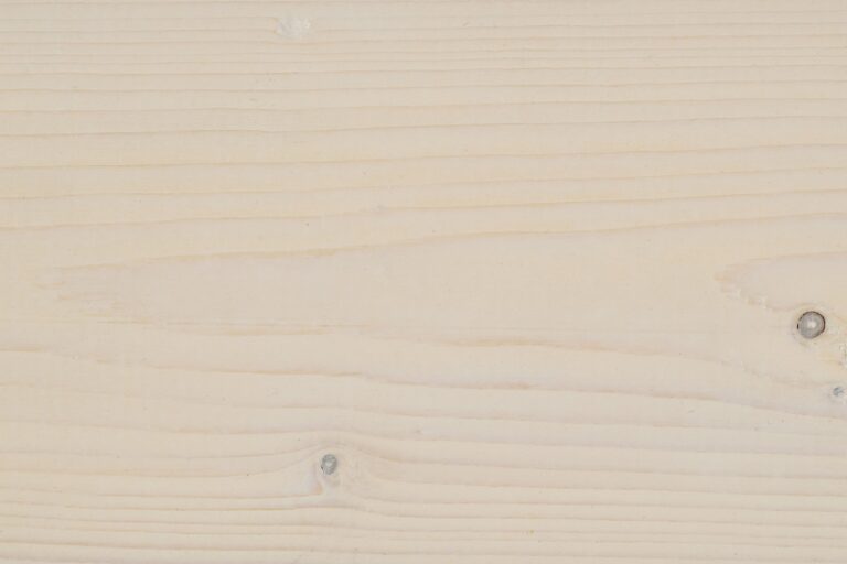 Tasseau épicéa ignifugé blanchi - Woodenha Industries