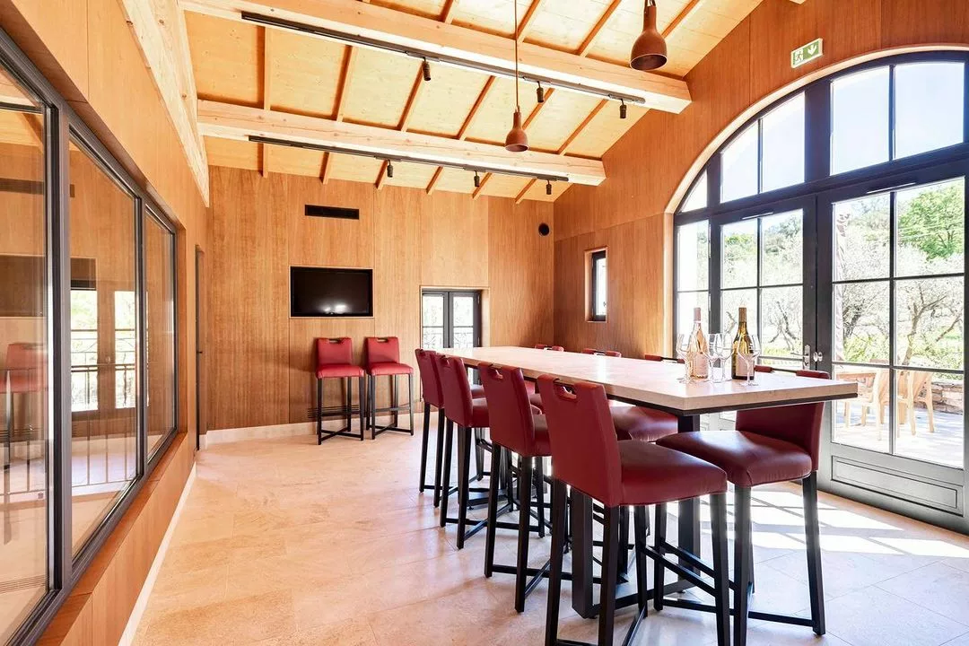 Chateau de Chausse - Mélèze 3-plis ignifugés - Woodenha Industries