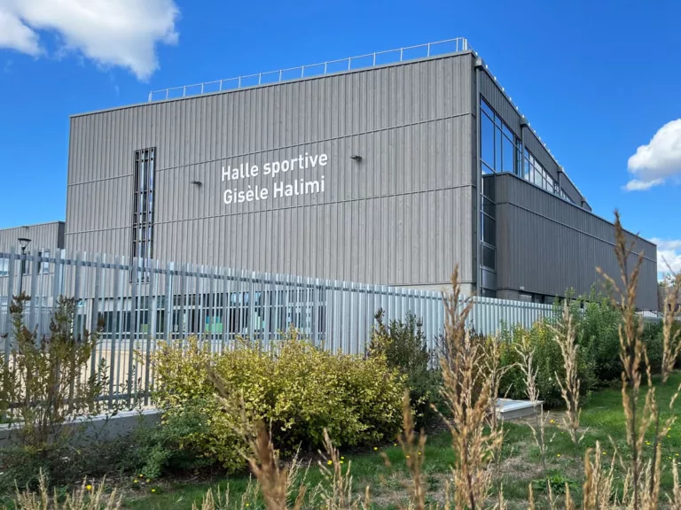 Façade BIME® du Groupe scolaire Gisèle Halimi - Ville de Chantepie - Woodenha INdustries - bardage bois ignifugé à Chantepie