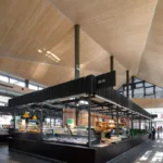 À Dunkerque, les panneaux Ignipli® habillent une halle alimentaire contemporaine